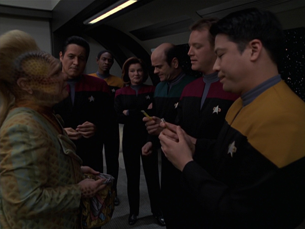 extant_StarTrek_VOY_7x20-AuthorAuthor_0408.jpg