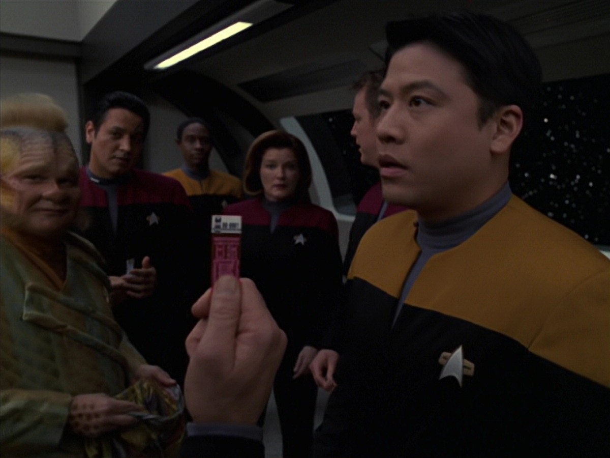 extant_StarTrek_VOY_7x20-AuthorAuthor_0423.jpg