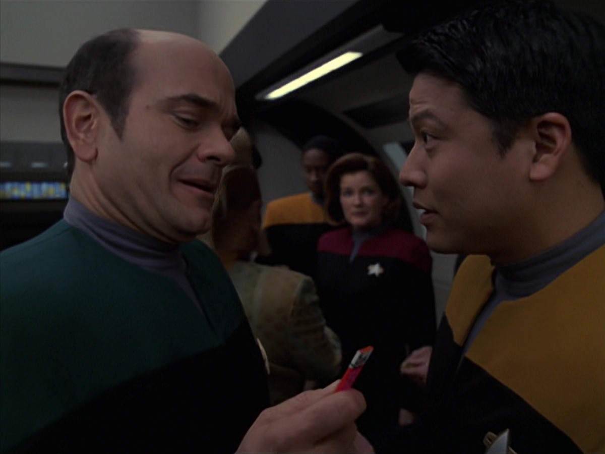 extant_StarTrek_VOY_7x20-AuthorAuthor_0429.jpg