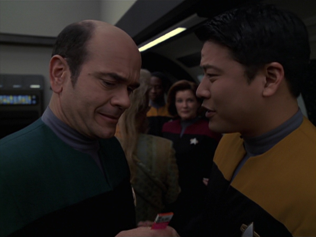 extant_StarTrek_VOY_7x20-AuthorAuthor_0432.jpg