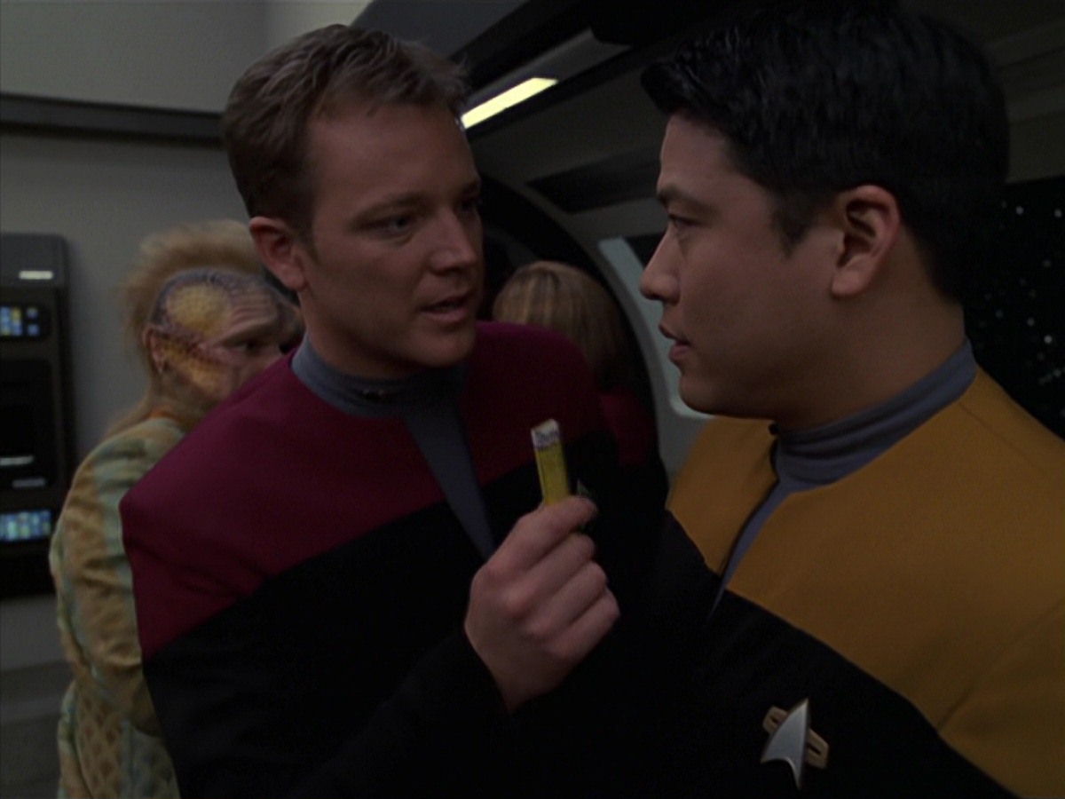 extant_StarTrek_VOY_7x20-AuthorAuthor_0440.jpg