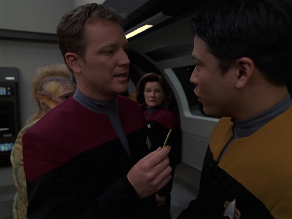 extant_StarTrek_VOY_7x20-AuthorAuthor_0443.jpg