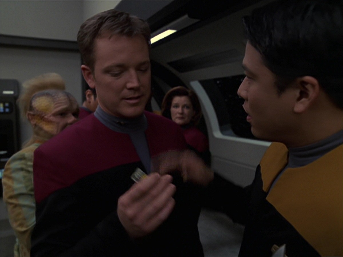 extant_StarTrek_VOY_7x20-AuthorAuthor_0447.jpg
