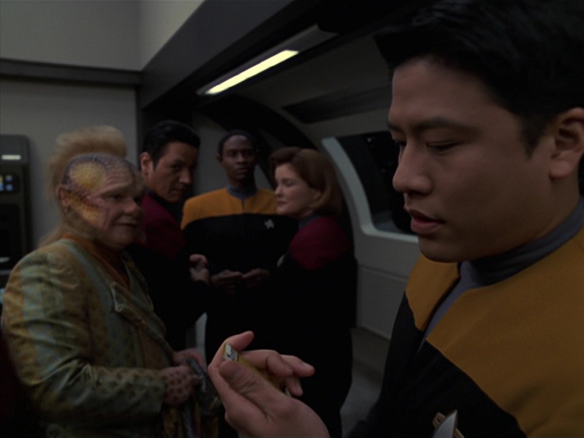 extant_StarTrek_VOY_7x20-AuthorAuthor_0449.jpg