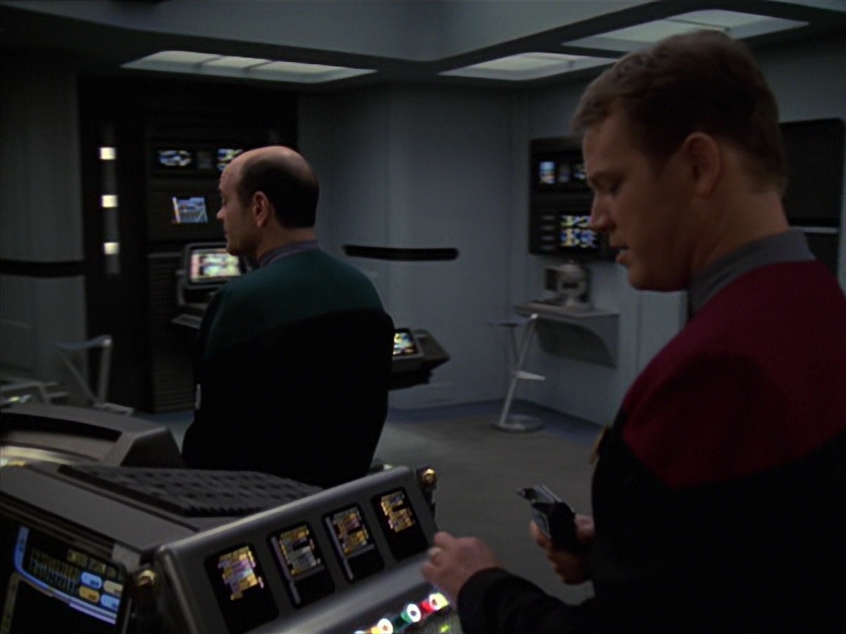 extant_StarTrek_VOY_7x20-AuthorAuthor_0537.jpg