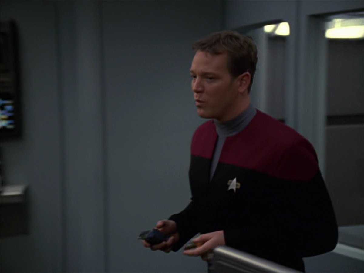 extant_StarTrek_VOY_7x20-AuthorAuthor_0551.jpg