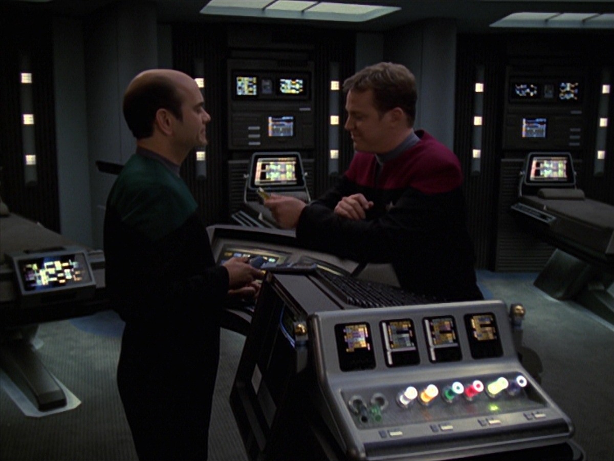 extant_StarTrek_VOY_7x20-AuthorAuthor_0609.jpg