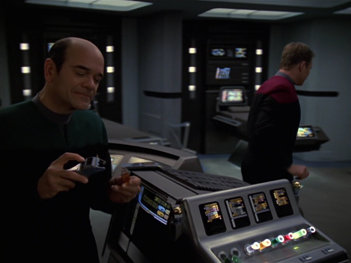 extant_StarTrek_VOY_7x20-AuthorAuthor_0612.jpg