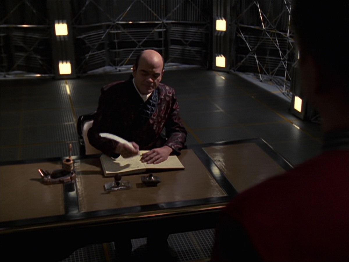 extant_StarTrek_VOY_7x20-AuthorAuthor_0646.jpg