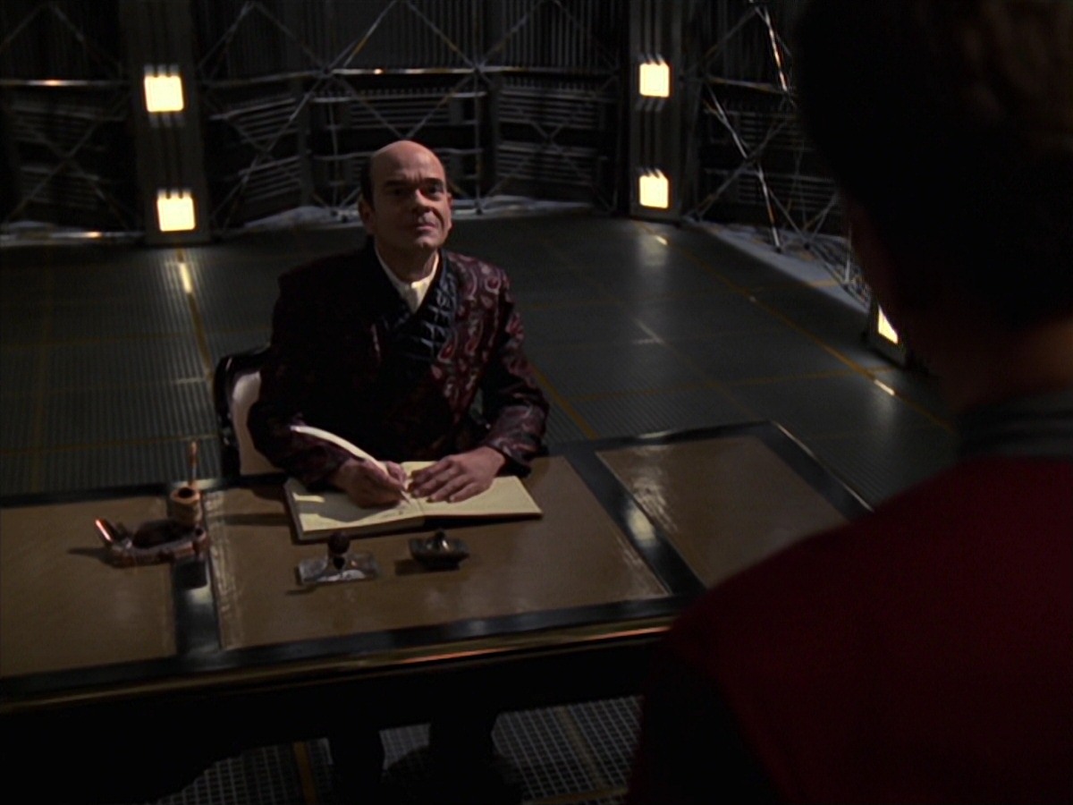 extant_StarTrek_VOY_7x20-AuthorAuthor_0647.jpg