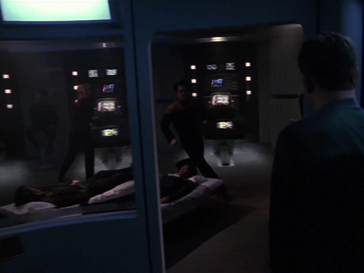 extant_StarTrek_VOY_7x20-AuthorAuthor_0732.jpg