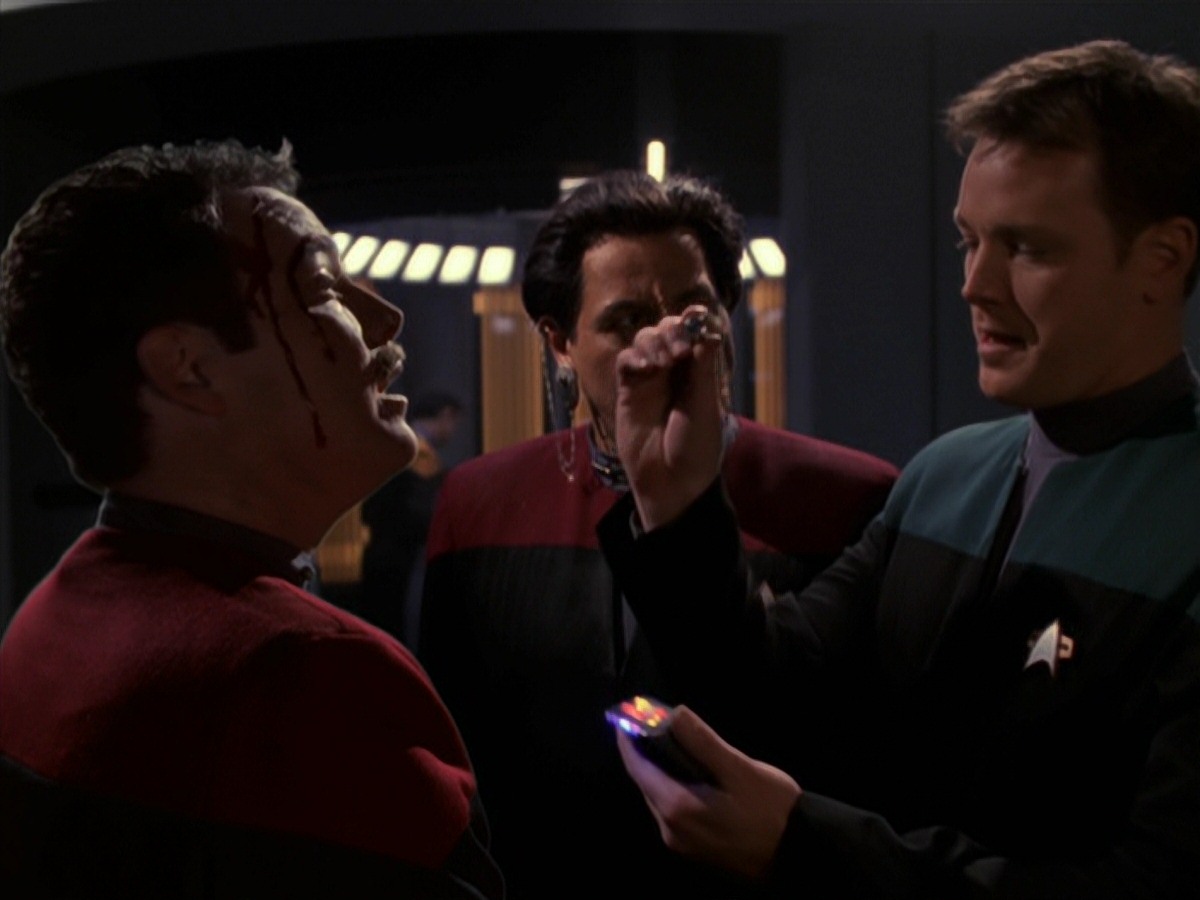 extant_StarTrek_VOY_7x20-AuthorAuthor_0785.jpg