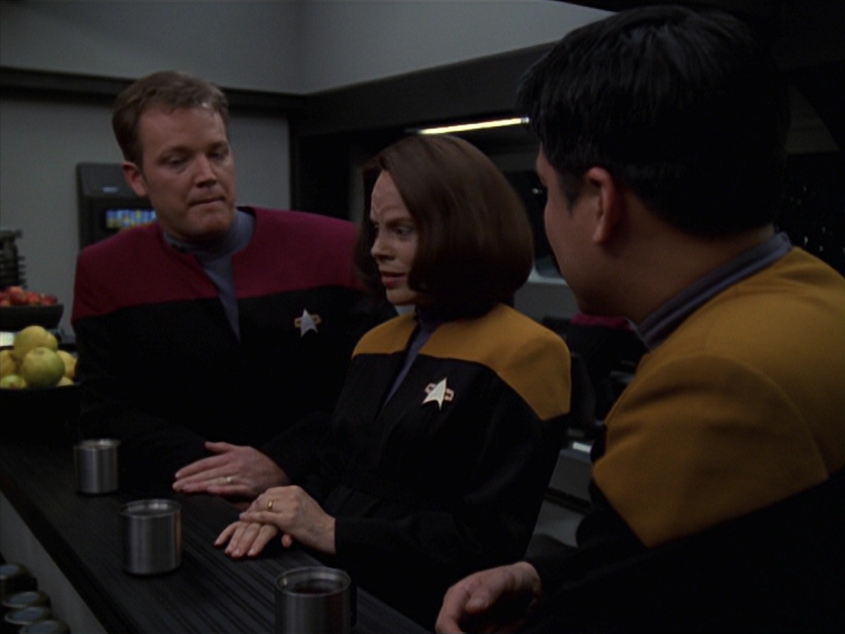 extant_StarTrek_VOY_7x20-AuthorAuthor_0936.jpg