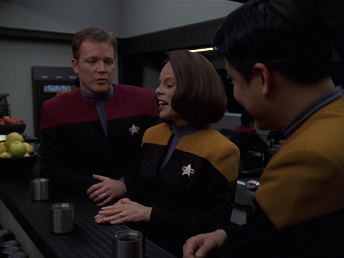 extant_StarTrek_VOY_7x20-AuthorAuthor_0964.jpg