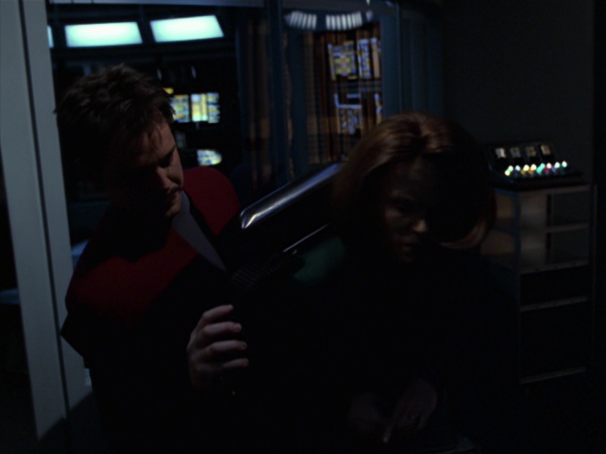 extant_StarTrek_VOY_7x20-AuthorAuthor_1047.jpg