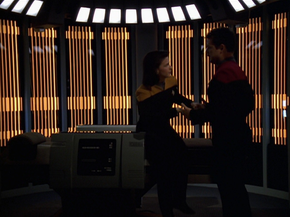 extant_StarTrek_VOY_7x20-AuthorAuthor_1172.jpg