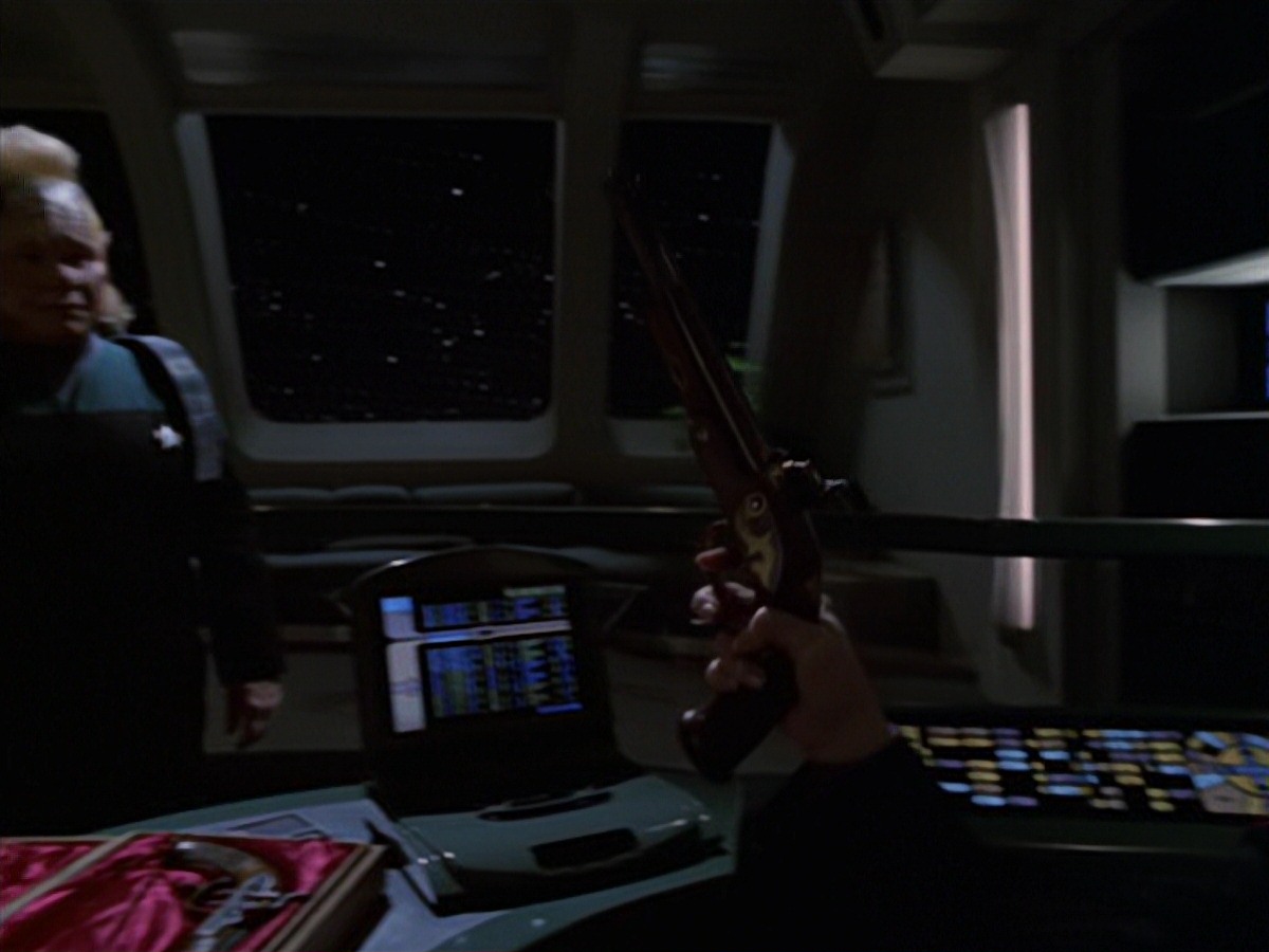 extant_StarTrek_VOY_7x20-AuthorAuthor_1203.jpg
