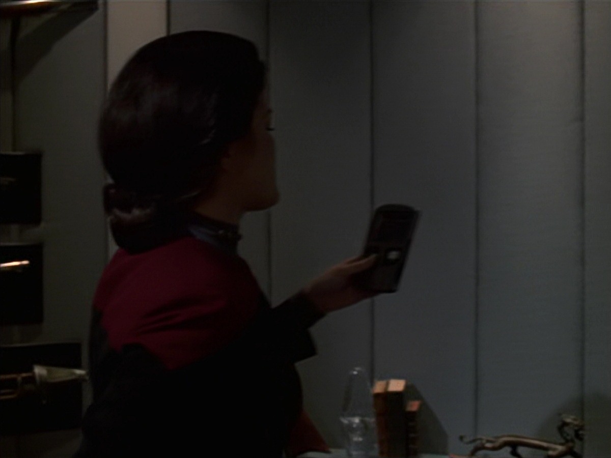 extant_StarTrek_VOY_7x20-AuthorAuthor_1221.jpg
