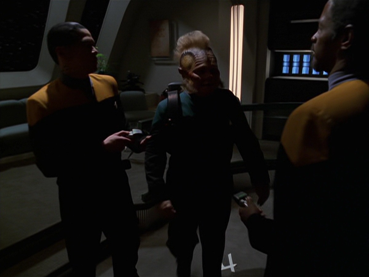 extant_StarTrek_VOY_7x20-AuthorAuthor_1297.jpg