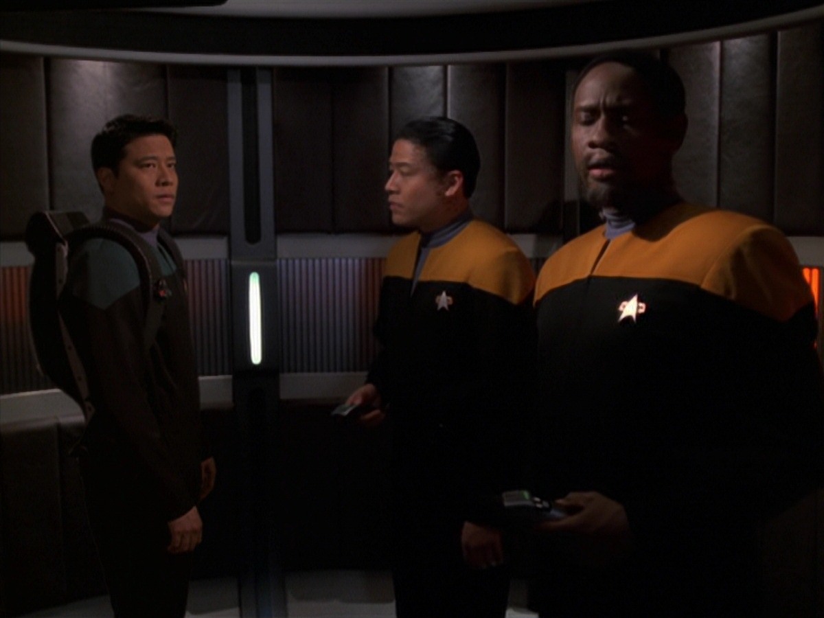 extant_StarTrek_VOY_7x20-AuthorAuthor_1350.jpg