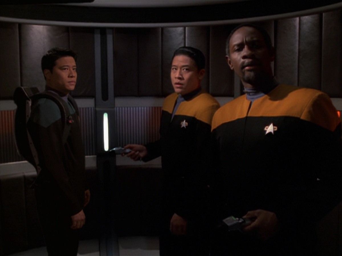 extant_StarTrek_VOY_7x20-AuthorAuthor_1353.jpg