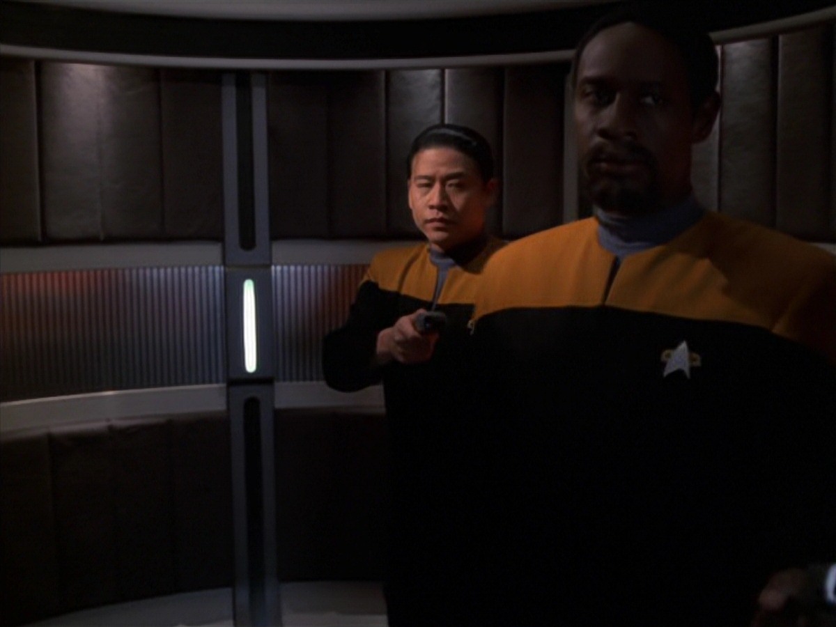 extant_StarTrek_VOY_7x20-AuthorAuthor_1380.jpg