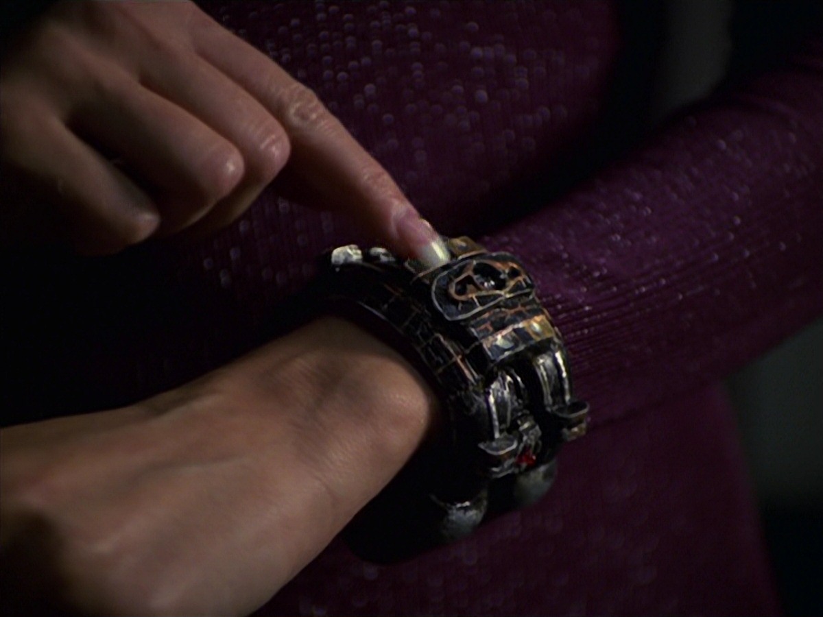 extant_StarTrek_VOY_7x20-AuthorAuthor_1385.jpg