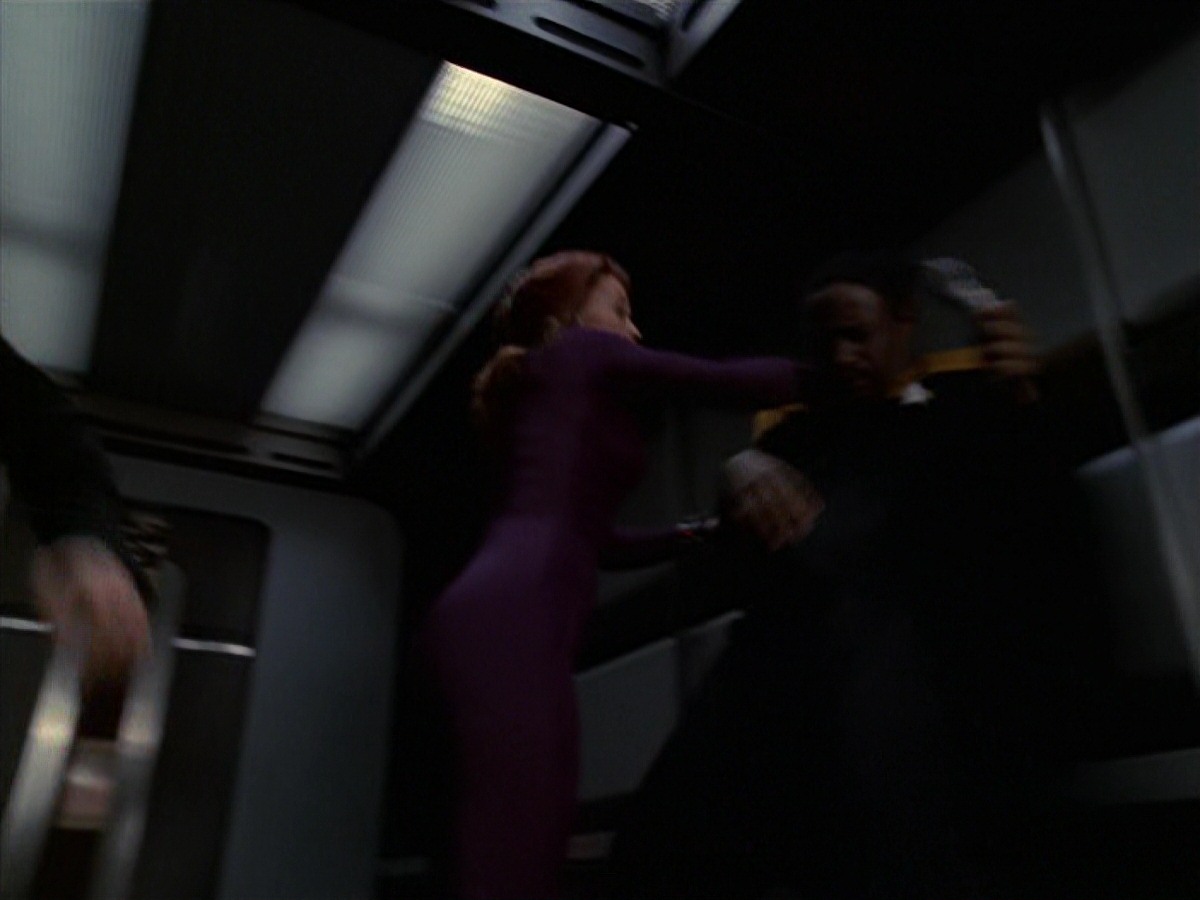 extant_StarTrek_VOY_7x20-AuthorAuthor_1390.jpg