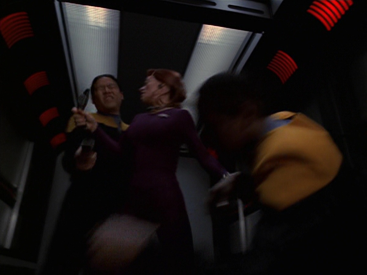 extant_StarTrek_VOY_7x20-AuthorAuthor_1392.jpg