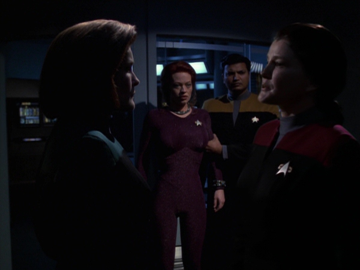 extant_StarTrek_VOY_7x20-AuthorAuthor_1418.jpg