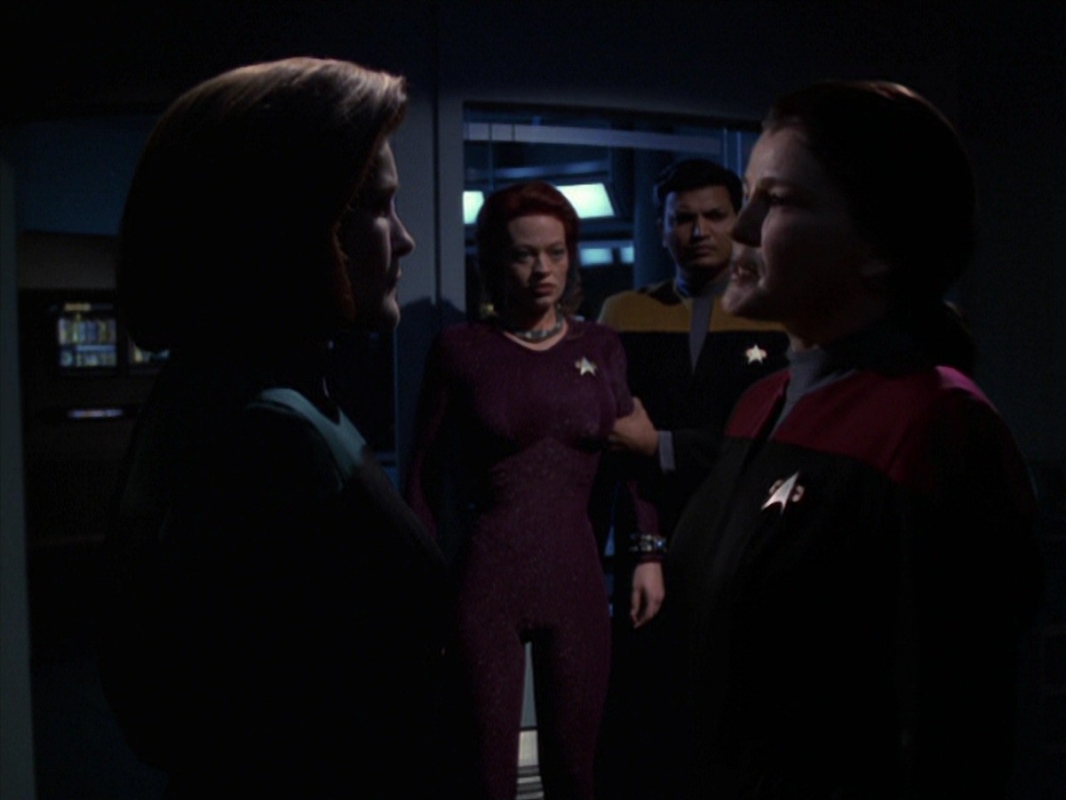 extant_StarTrek_VOY_7x20-AuthorAuthor_1419.jpg