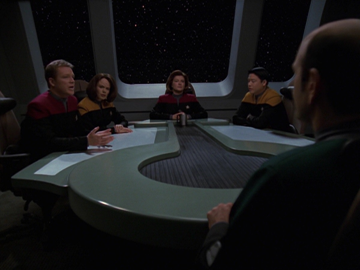 extant_StarTrek_VOY_7x20-AuthorAuthor_1562.jpg