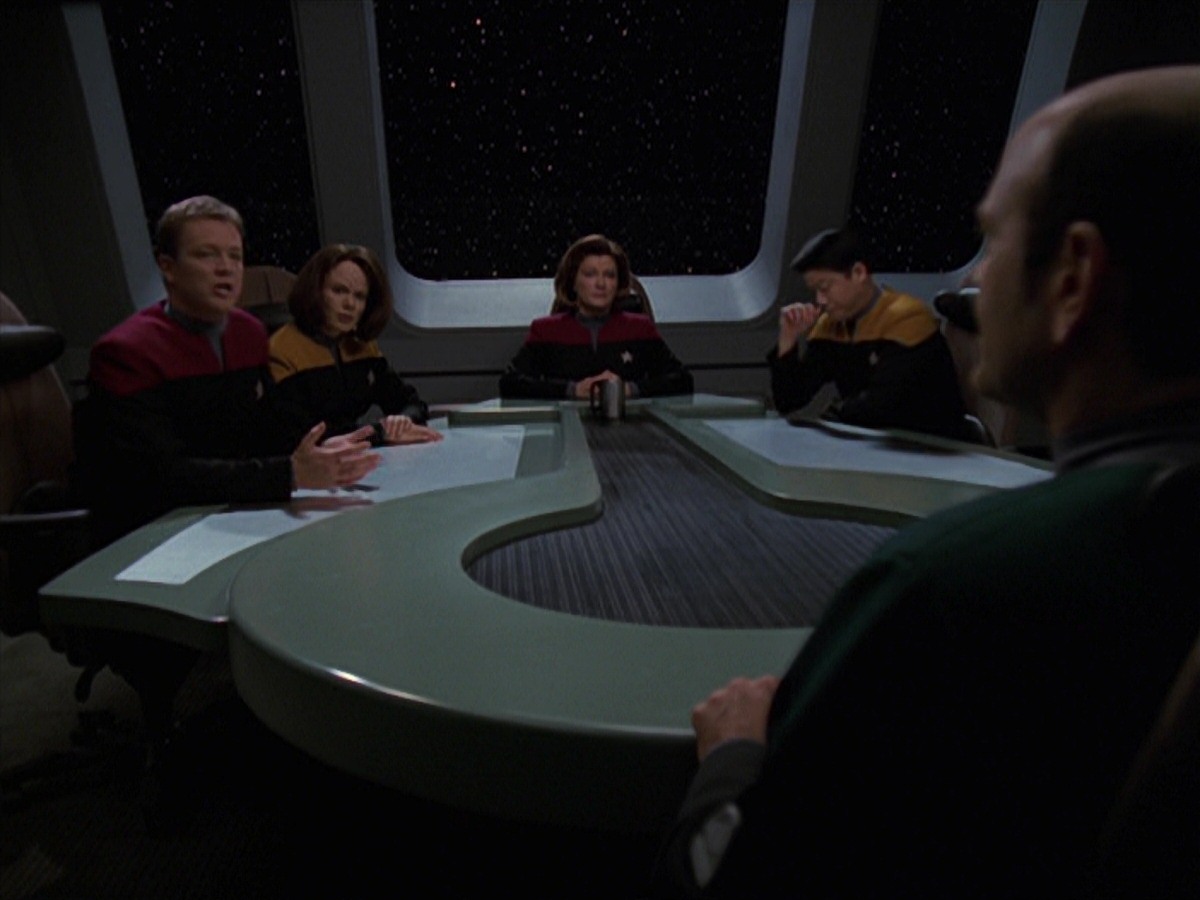 extant_StarTrek_VOY_7x20-AuthorAuthor_1563.jpg