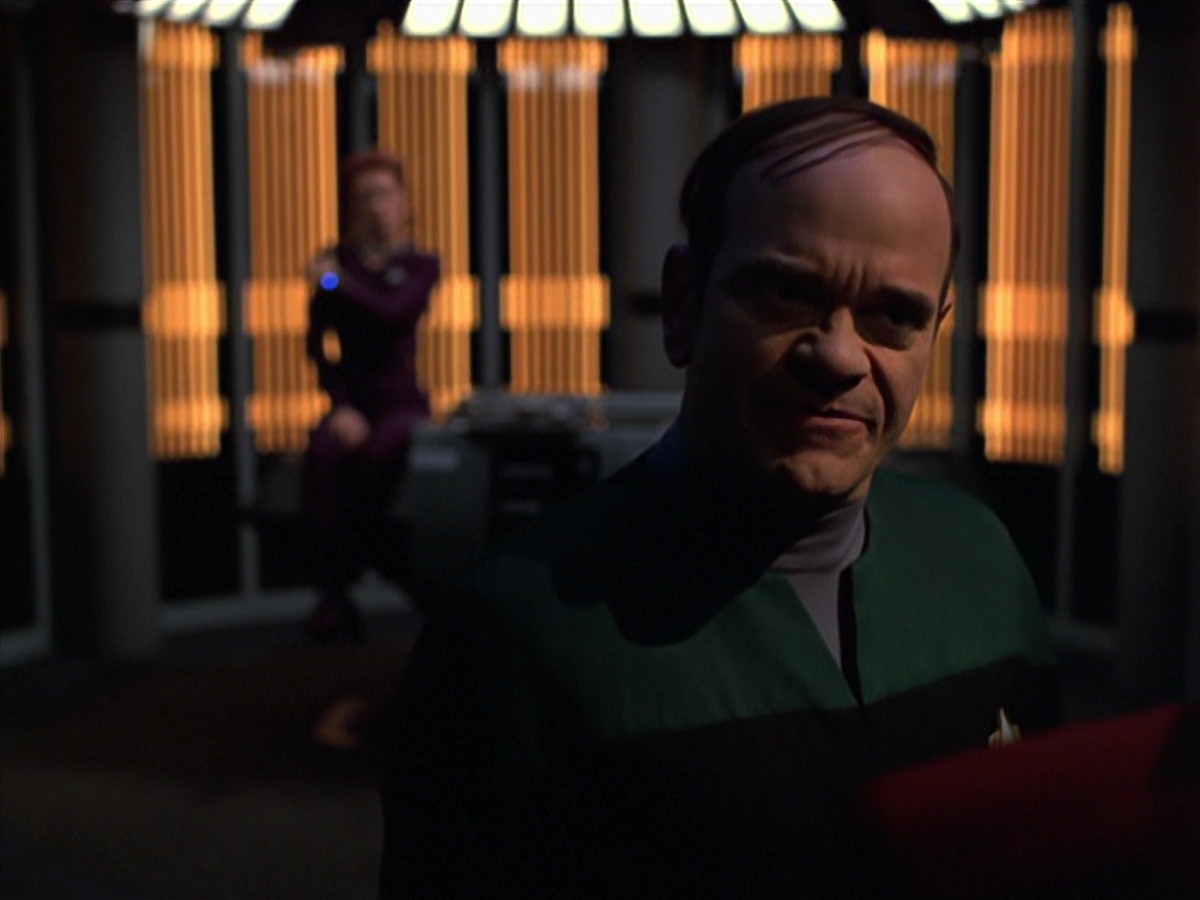 extant_StarTrek_VOY_7x20-AuthorAuthor_1960.jpg