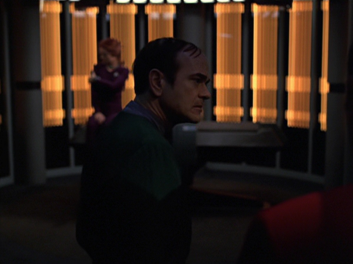 extant_StarTrek_VOY_7x20-AuthorAuthor_1973.jpg
