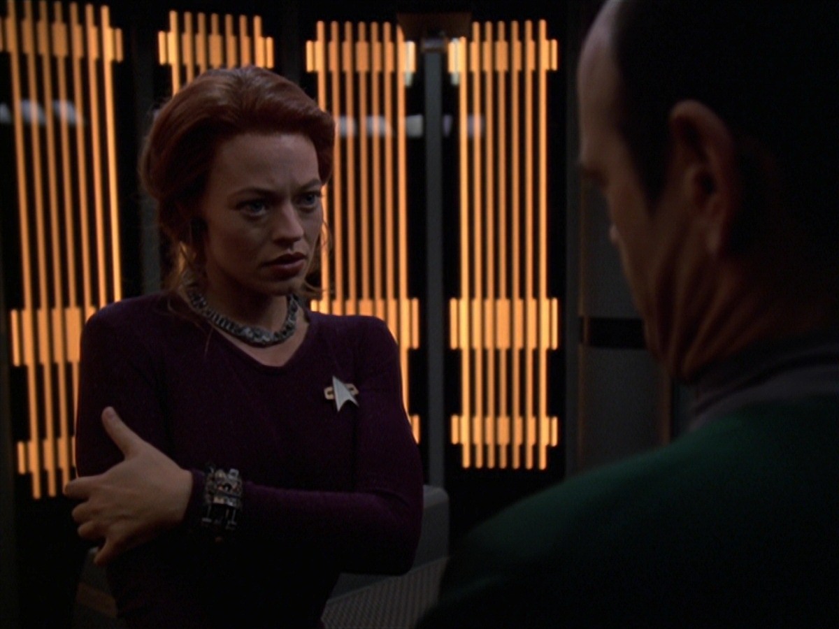 extant_StarTrek_VOY_7x20-AuthorAuthor_1984.jpg