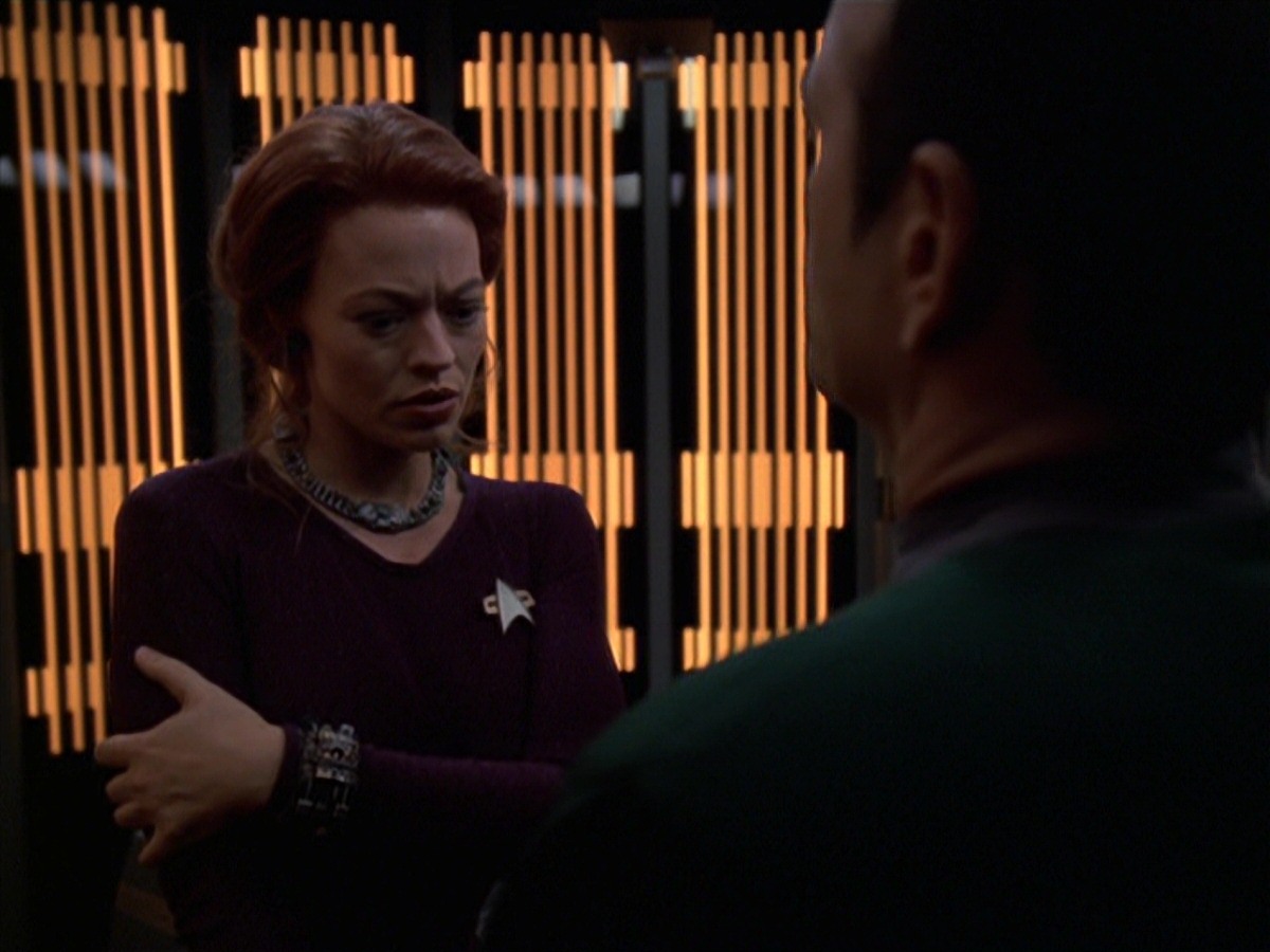 extant_StarTrek_VOY_7x20-AuthorAuthor_1985.jpg