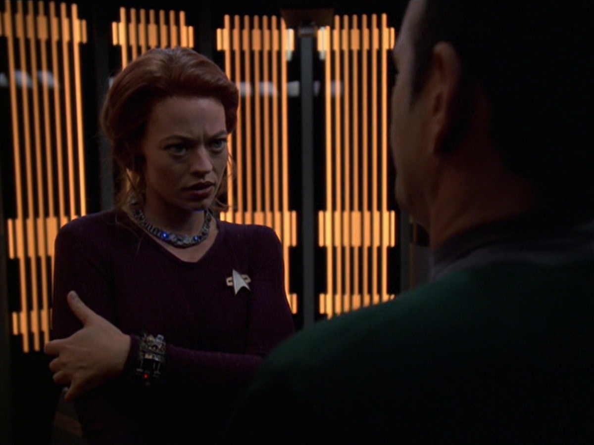 extant_StarTrek_VOY_7x20-AuthorAuthor_1986.jpg