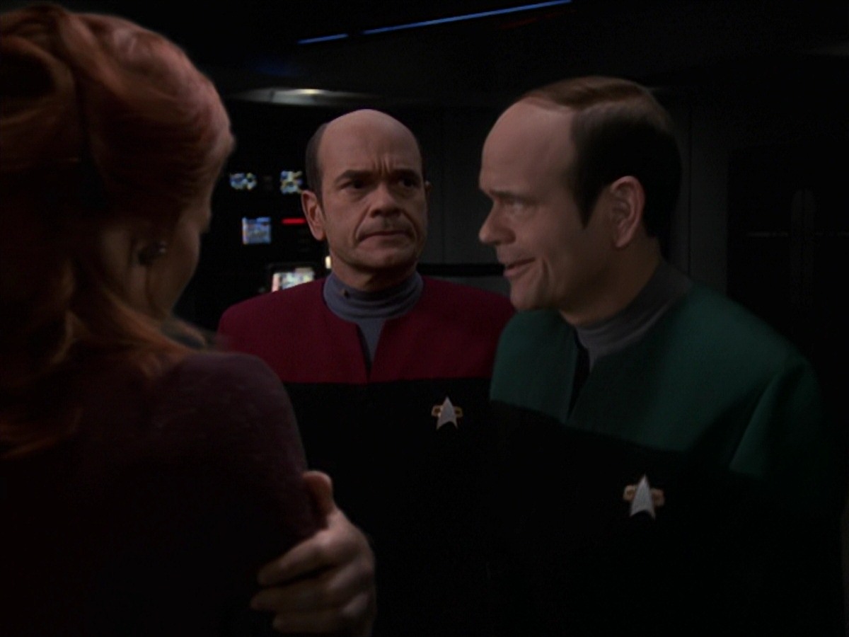 extant_StarTrek_VOY_7x20-AuthorAuthor_1988.jpg