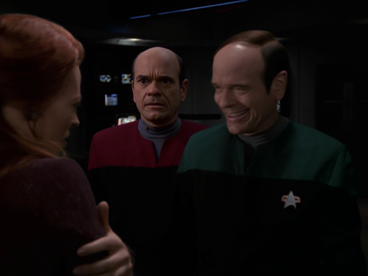 extant_StarTrek_VOY_7x20-AuthorAuthor_2000.jpg