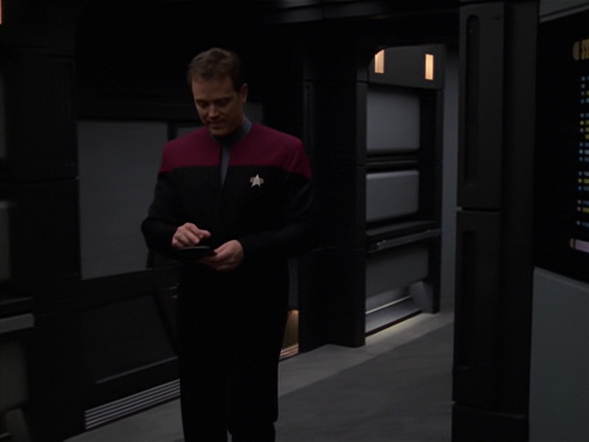 extant_StarTrek_VOY_7x20-AuthorAuthor_2041.jpg