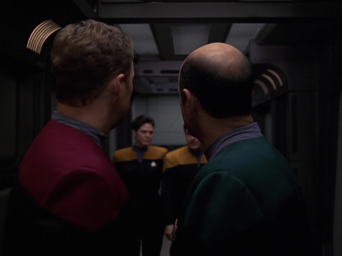 extant_StarTrek_VOY_7x20-AuthorAuthor_2132.jpg