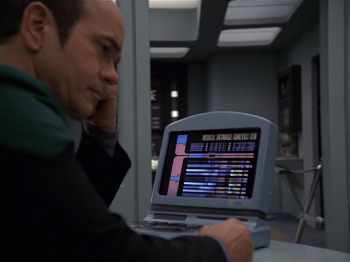 extant_StarTrek_VOY_7x20-AuthorAuthor_2203.jpg