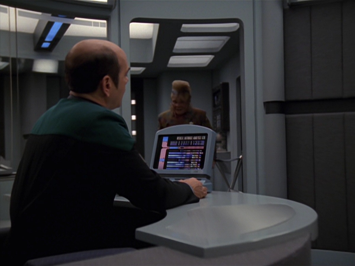 extant_StarTrek_VOY_7x20-AuthorAuthor_2207.jpg