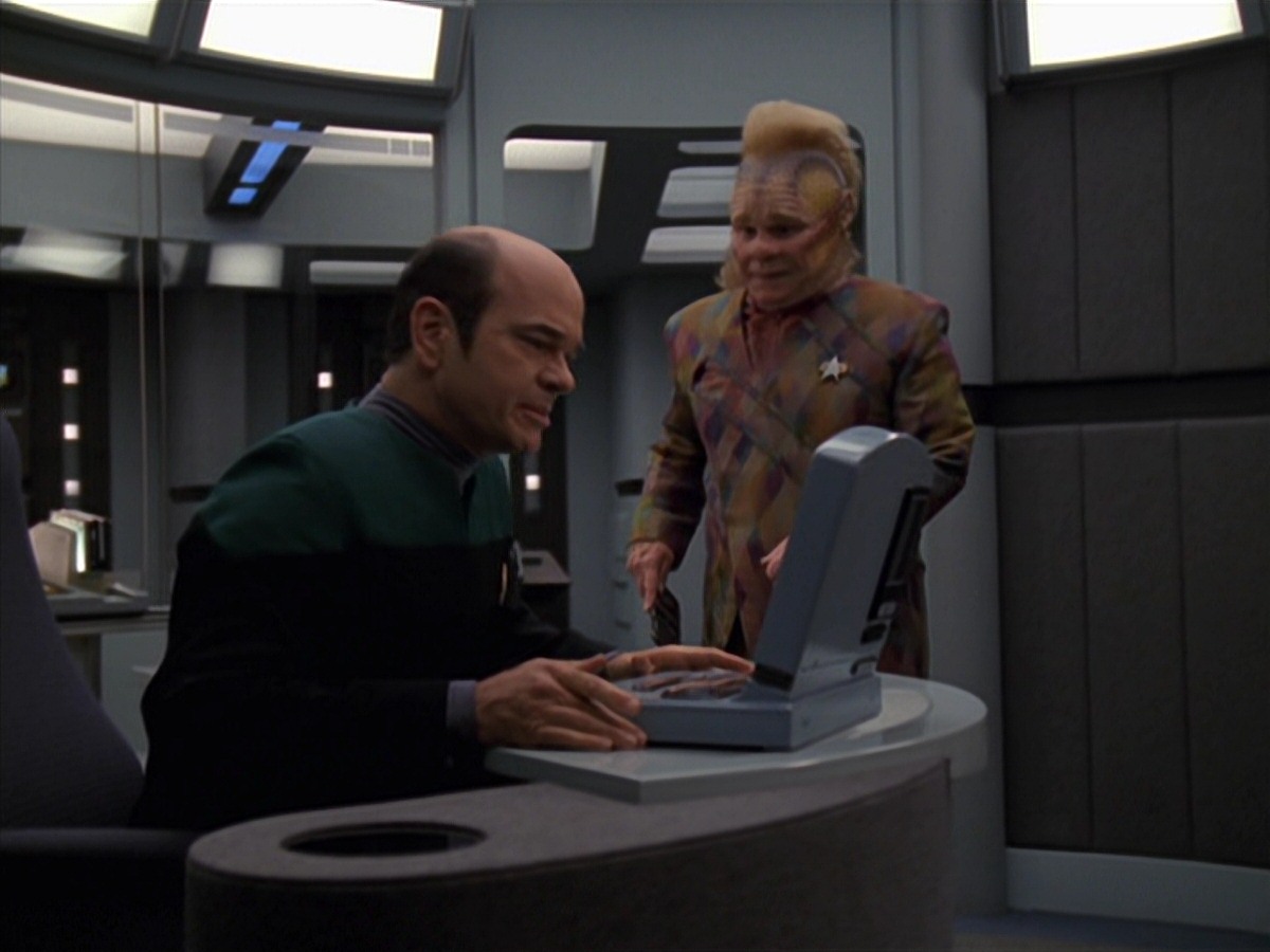 extant_StarTrek_VOY_7x20-AuthorAuthor_2210.jpg