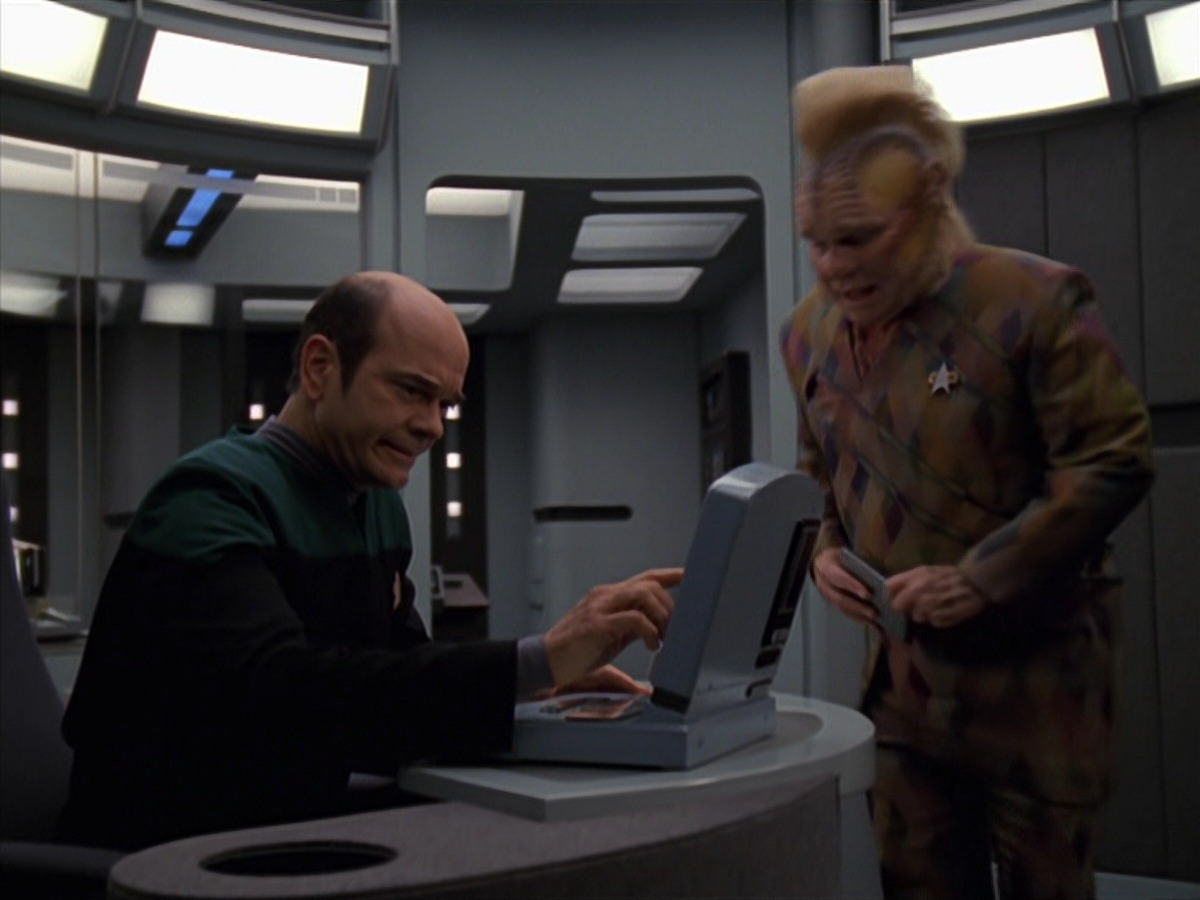 extant_StarTrek_VOY_7x20-AuthorAuthor_2212.jpg