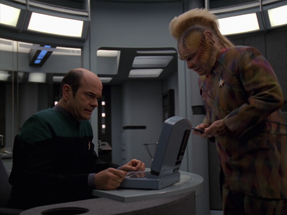 extant_StarTrek_VOY_7x20-AuthorAuthor_2214.jpg