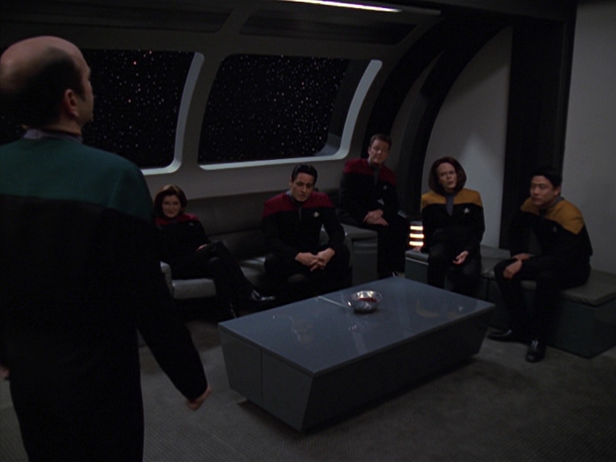 extant_StarTrek_VOY_7x20-AuthorAuthor_2377.jpg