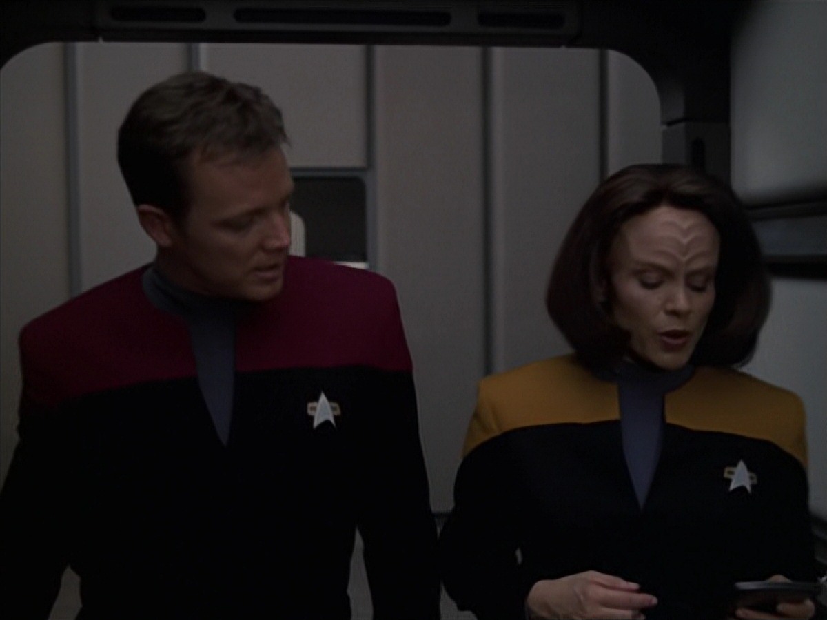 extant_StarTrek_VOY_7x20-AuthorAuthor_2437.jpg