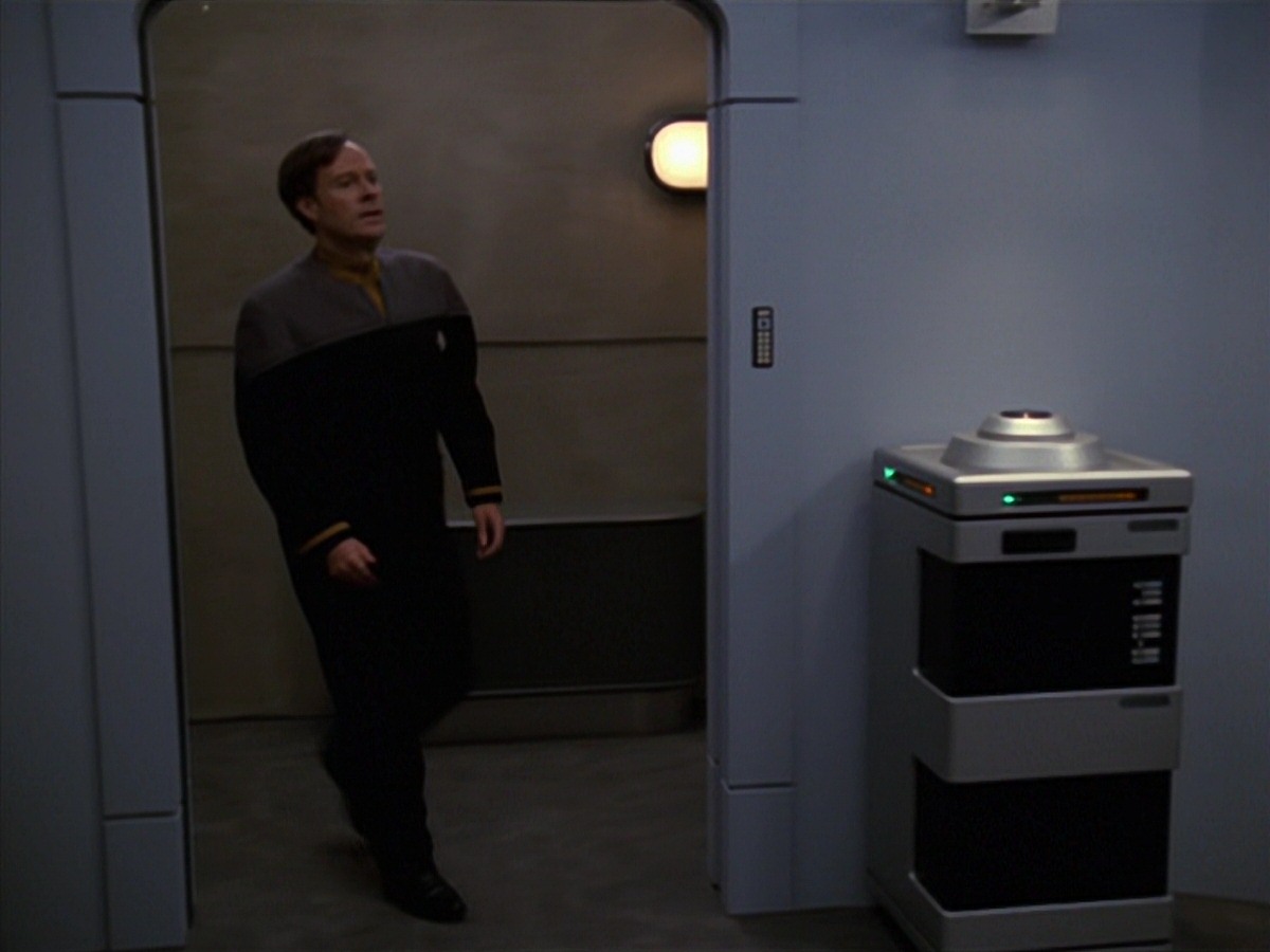 extant_StarTrek_VOY_7x20-AuthorAuthor_2579.jpg